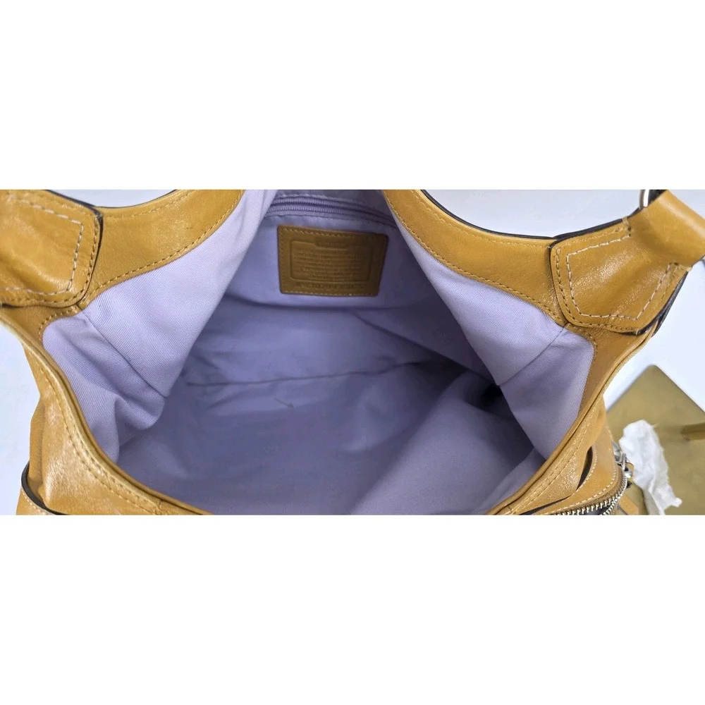 Coach Soho Lynn Medium Three Compartment Shoulder‎ Bag In Tan E1079-F15075 - Picture 6 of 8